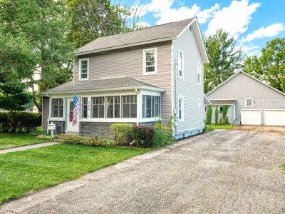 506 E Logan St