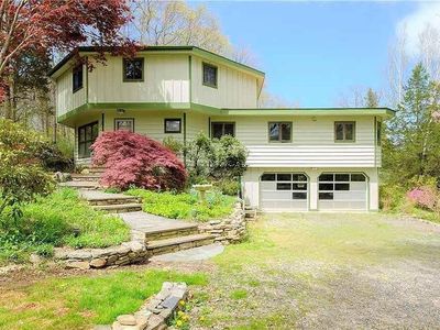 25 Coachman Pike