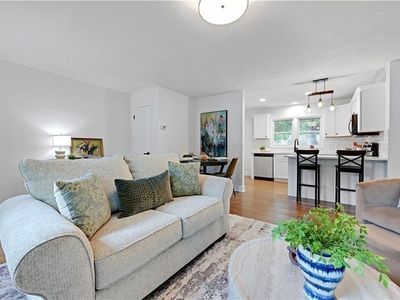 Property at 5408 W 72nd St, Prairie Village, KS