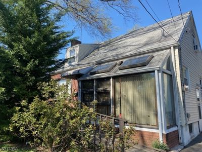653 Thomas Pl