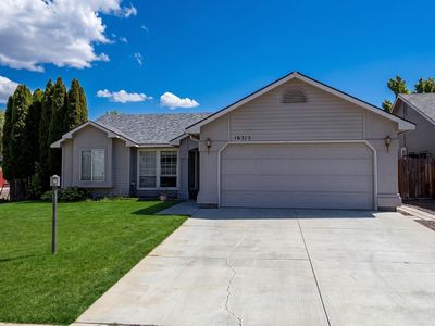 16313 N Blueberry Ct
