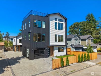 726 N 89TH Street