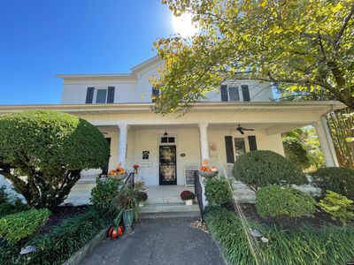 603 E Main St