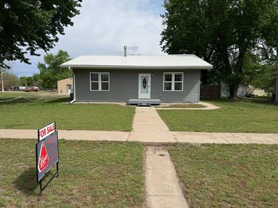 Property at 122 Union Ave, Hebron, NE
