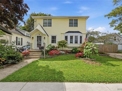 24 Seneca Ave