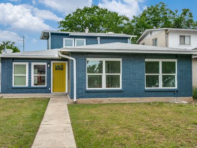 2207 Burnet
