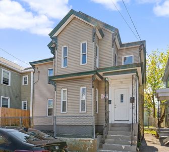 492 Fletcher St