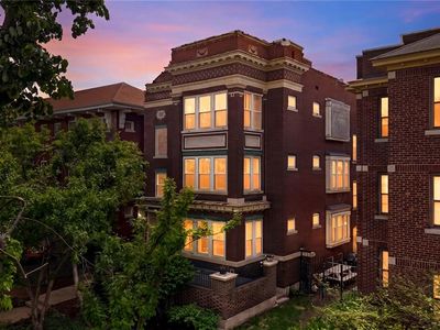 5572 Waterman Blvd #1W