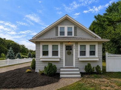 Property at 39 Dale St, Medfield, MA