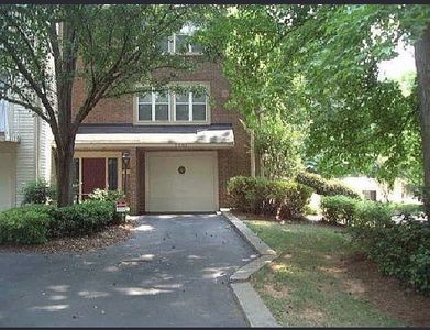 2101 Cobble Ln