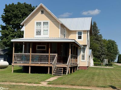 302 N Main St