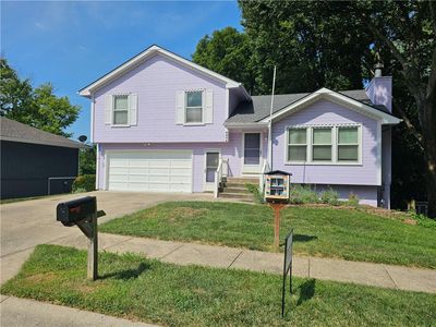 Property at 6804 Orchard St, Pleasant Valley, MO