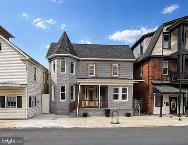 8 S Maple Ave
