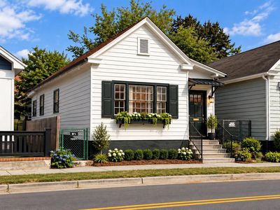 90 Romney St