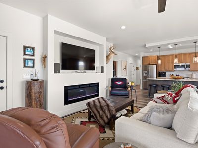 301 N 1st St Unit 4