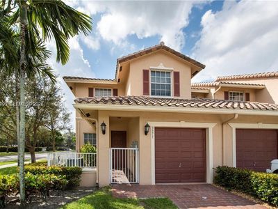 3371 Lakeside Dr #27