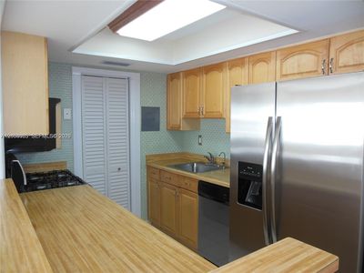 1350 W 53rd St APT 8
