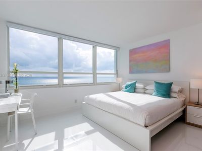 5445 Collins Ave APT 1232