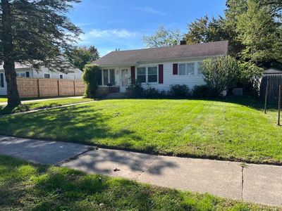 1119 Chrysler St
