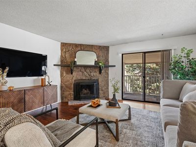 943 S Zeno Way #207