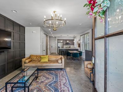 858 Seymour Ave