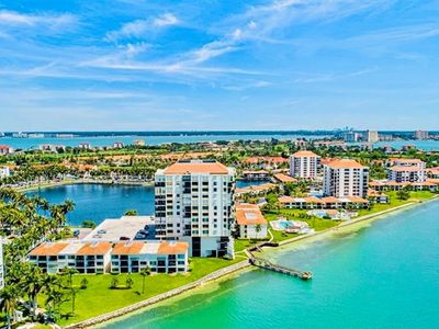 6287 Bahia Del Mar Cir APT 706