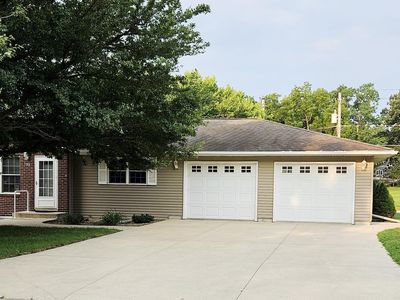 Property at 103 Sunset Dr, Decorah, IA