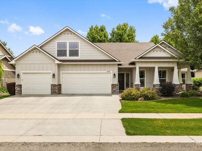 3846 S Montague Way