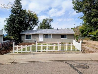 706 Manitoba Dr