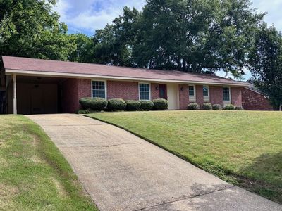 2113 Leeds Dr