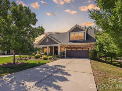 2213 Lincolnshire Ln