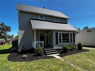 482 Baxter St