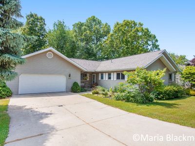 Property at 947 Southview Dr, Ionia, MI