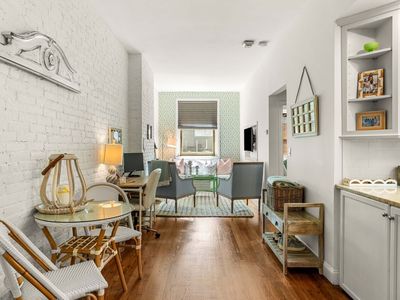 198 Saint Botolph St APT 9