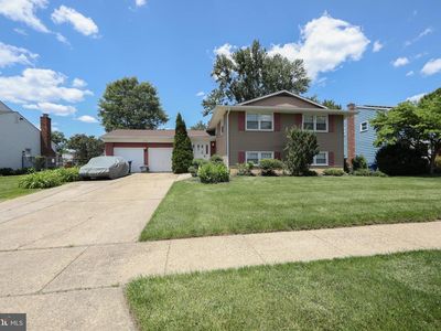 Property at 809 Charleston Rd, Mount Laurel, NJ
