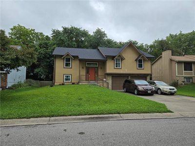 Property at 517 Buena Vista Dr, Belton, MO