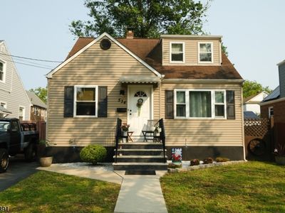 534 Monmouth Ave
