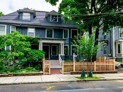 109 Lake View Ave #109