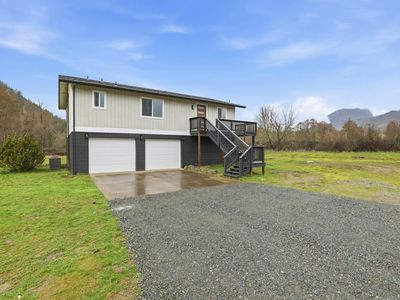 8835 Williams Hwy