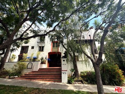 1414 N Harper Ave APT 16