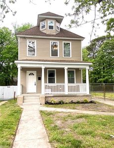 1324 Charleston Ave
