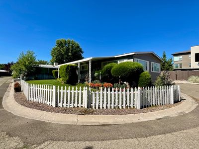 112 Hayes Cir
