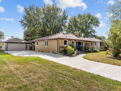 807 W Parkway Blvd