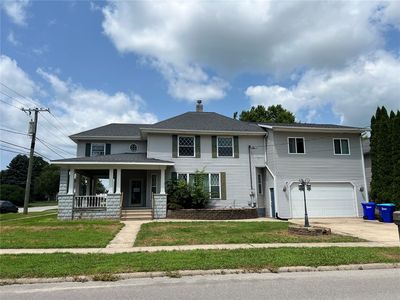 Property at 218 5th Ave SE, Independence, IA