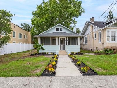 907 E Palmetto St