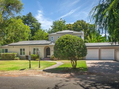 8160 Encino Ave