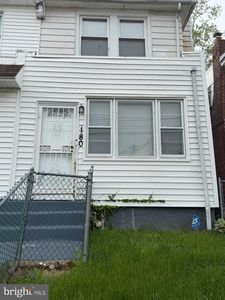 Property at 180 Park Pl, Lansdowne, PA