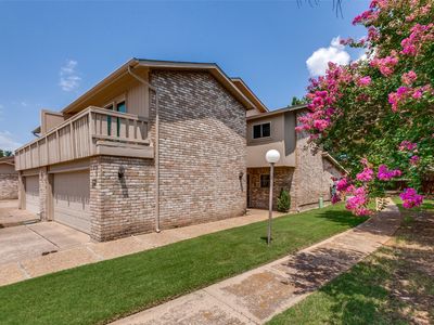 3102 Eastpark Dr