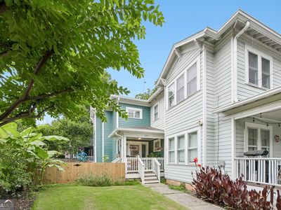 272 Ferguson St