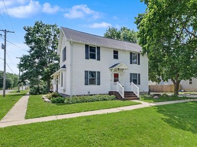 209 E Sangamon St
